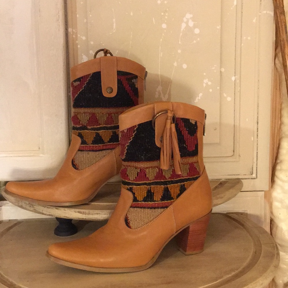 Zeyzani Western Boho weave 2.5 inch leather Boots